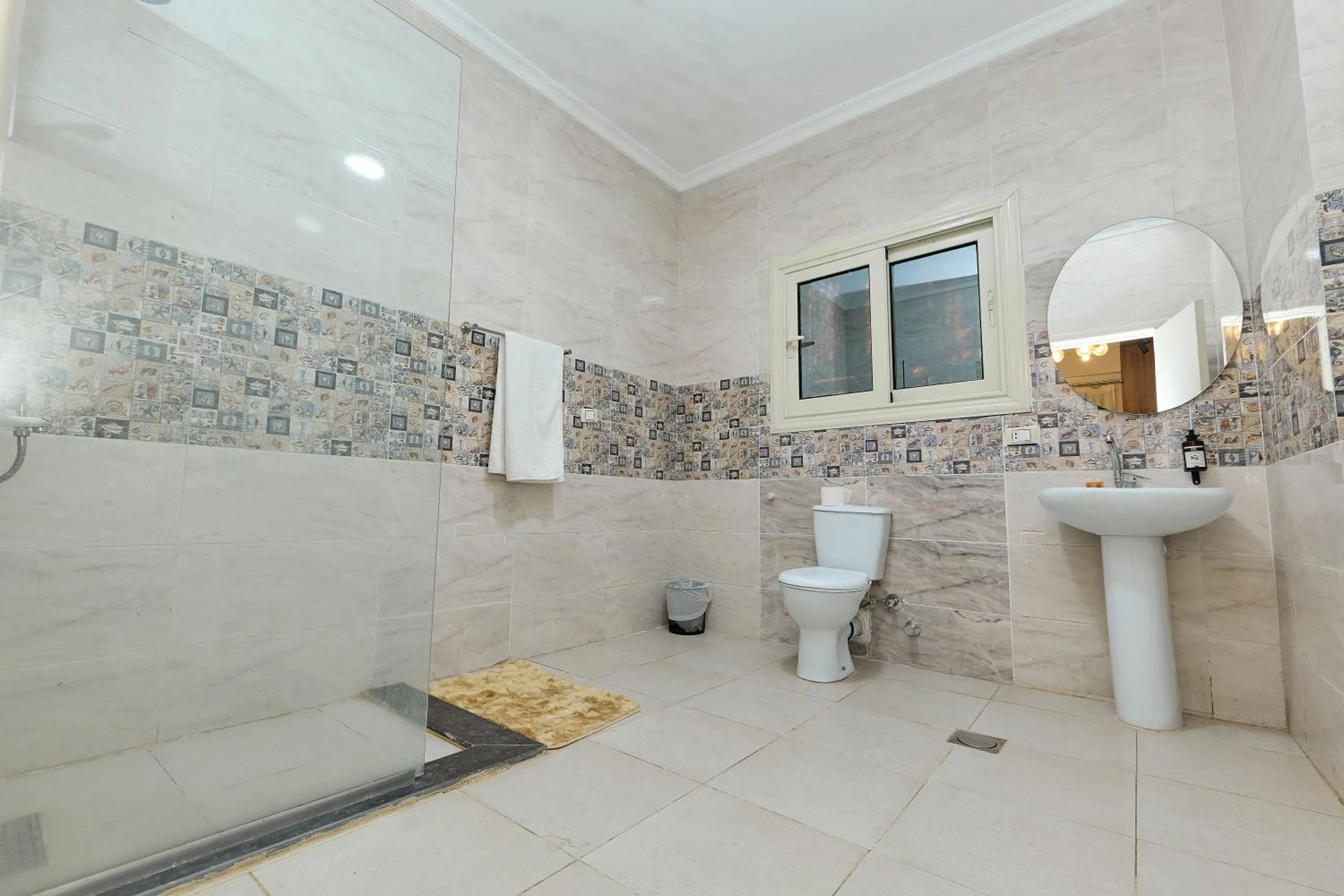 Settle Inn South 90 Apartments