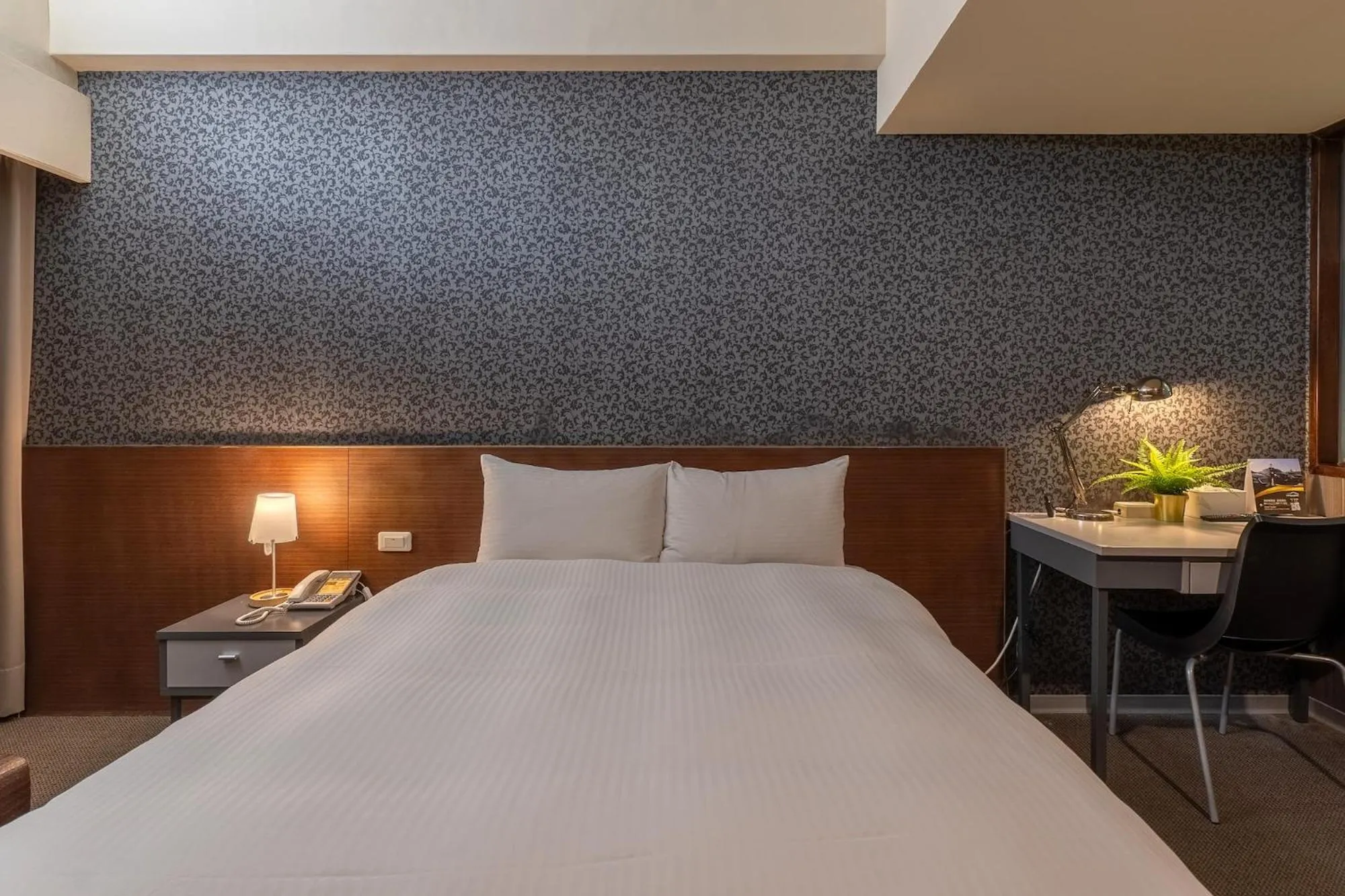 Bed in The Galerie Hotel