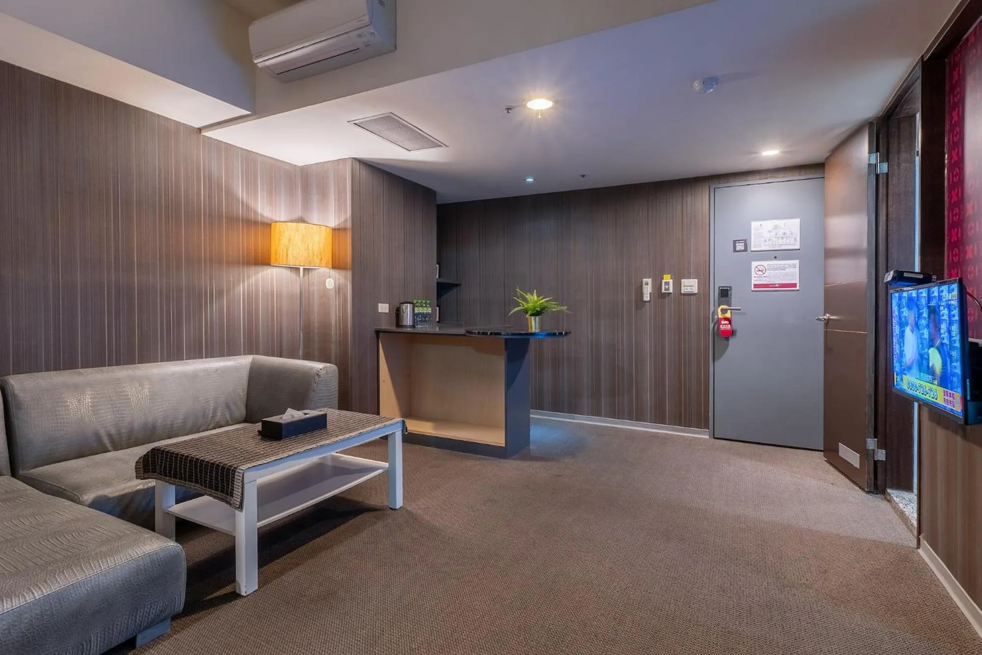 Photo of the whole room in The Galerie Hotel