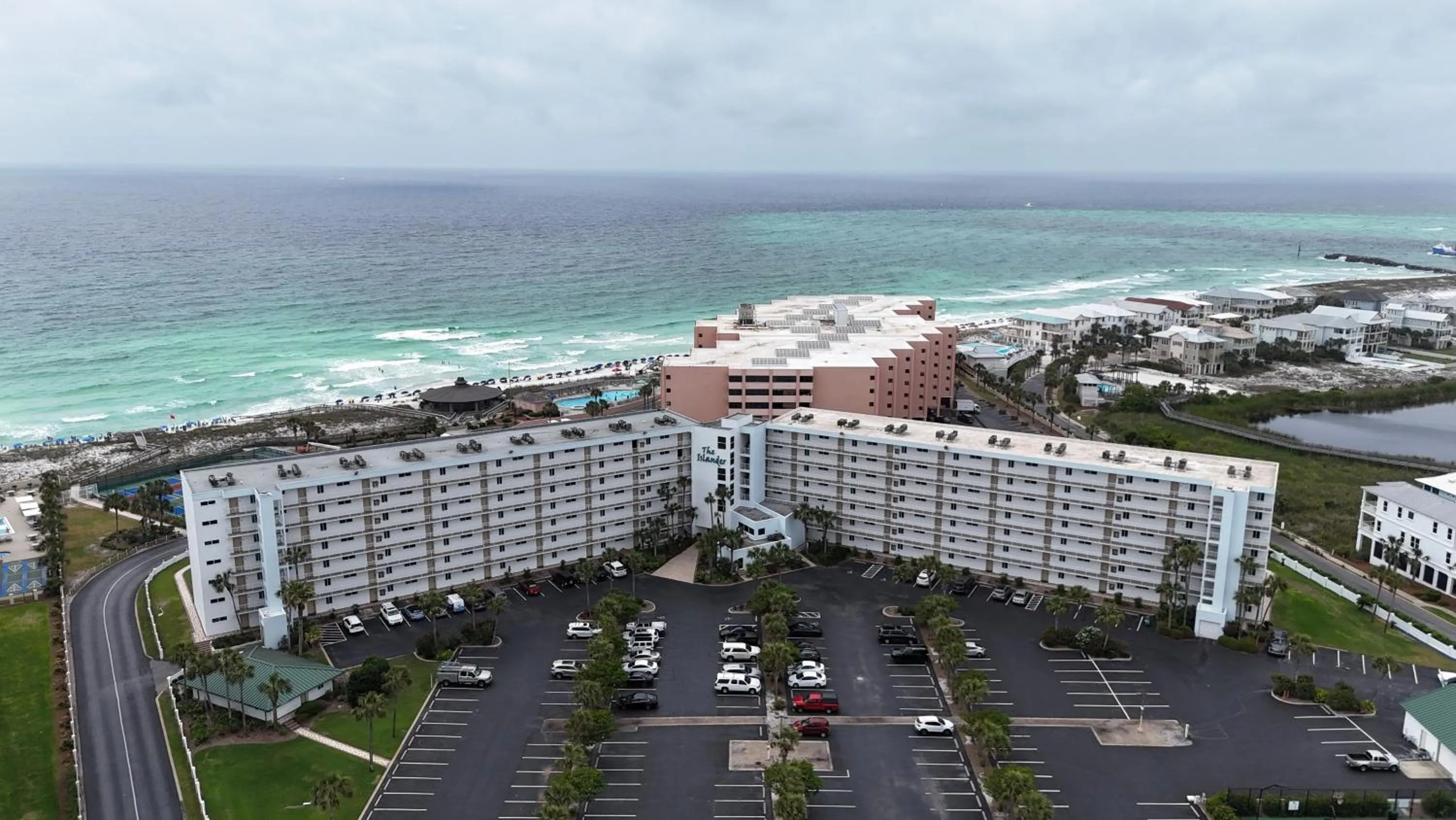 Emerald Oasis, Emerald Oasis- Gulf Front, Great for Families and Close to Destin Harbor!