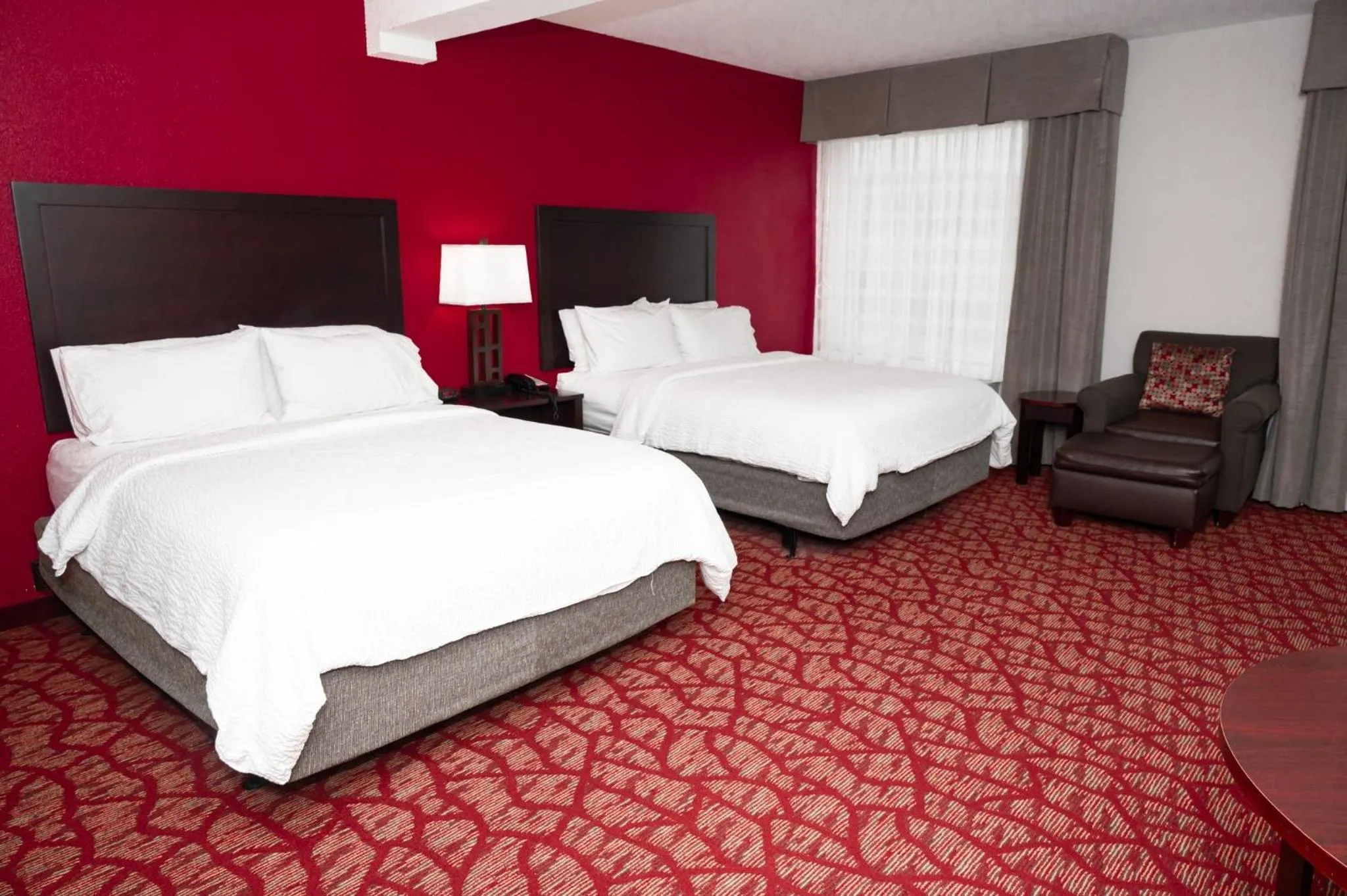 Photo of the whole room, Bed in Holiday Inn Guin by IHG