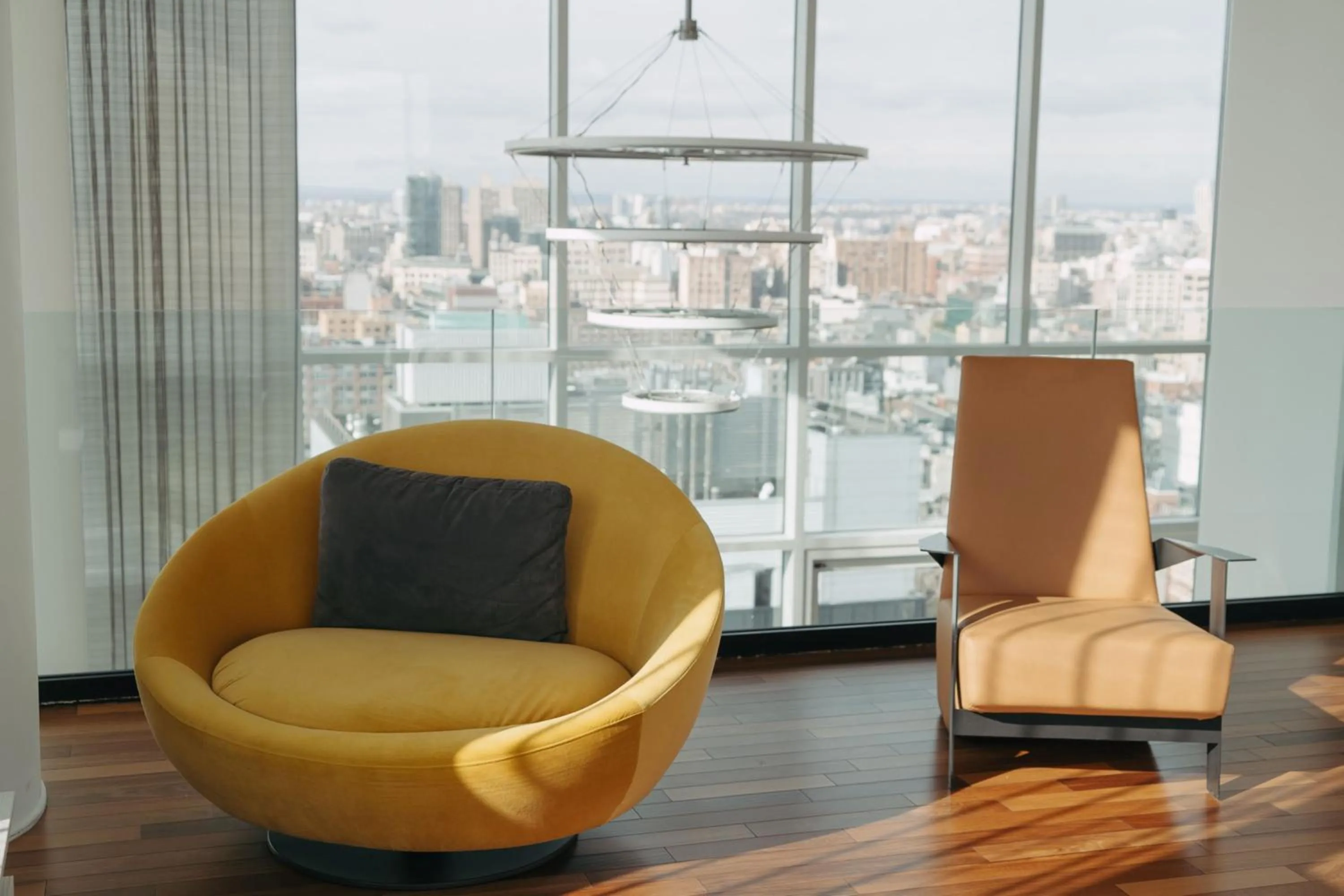 Photo of the whole room in Hotel Indigo Lower East Side New York by IHG