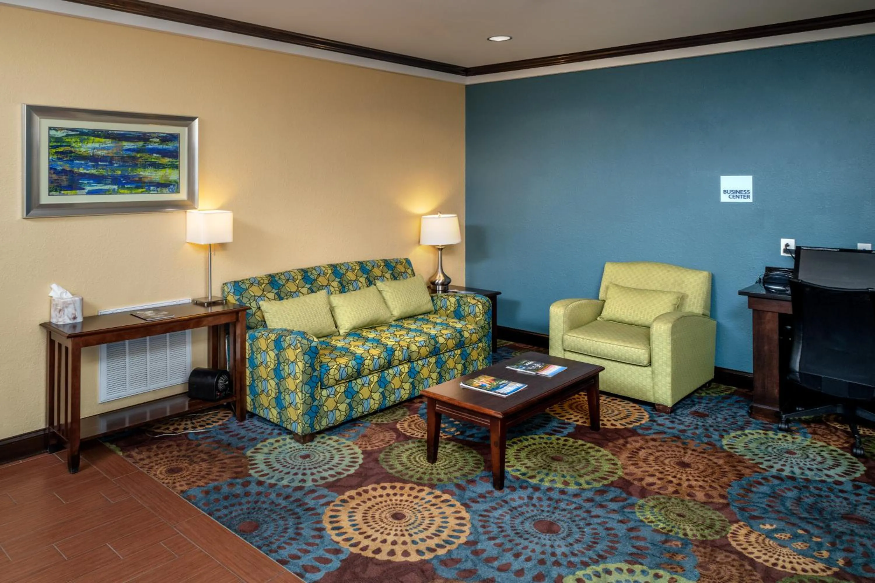 Business facilities in Holiday Inn Express & Suites Lebanon by IHG