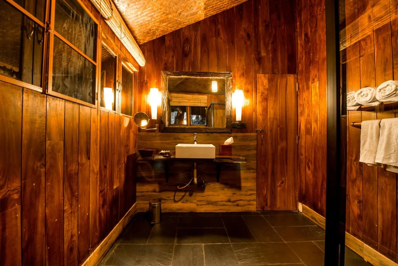 Toilet in Pepper Trail