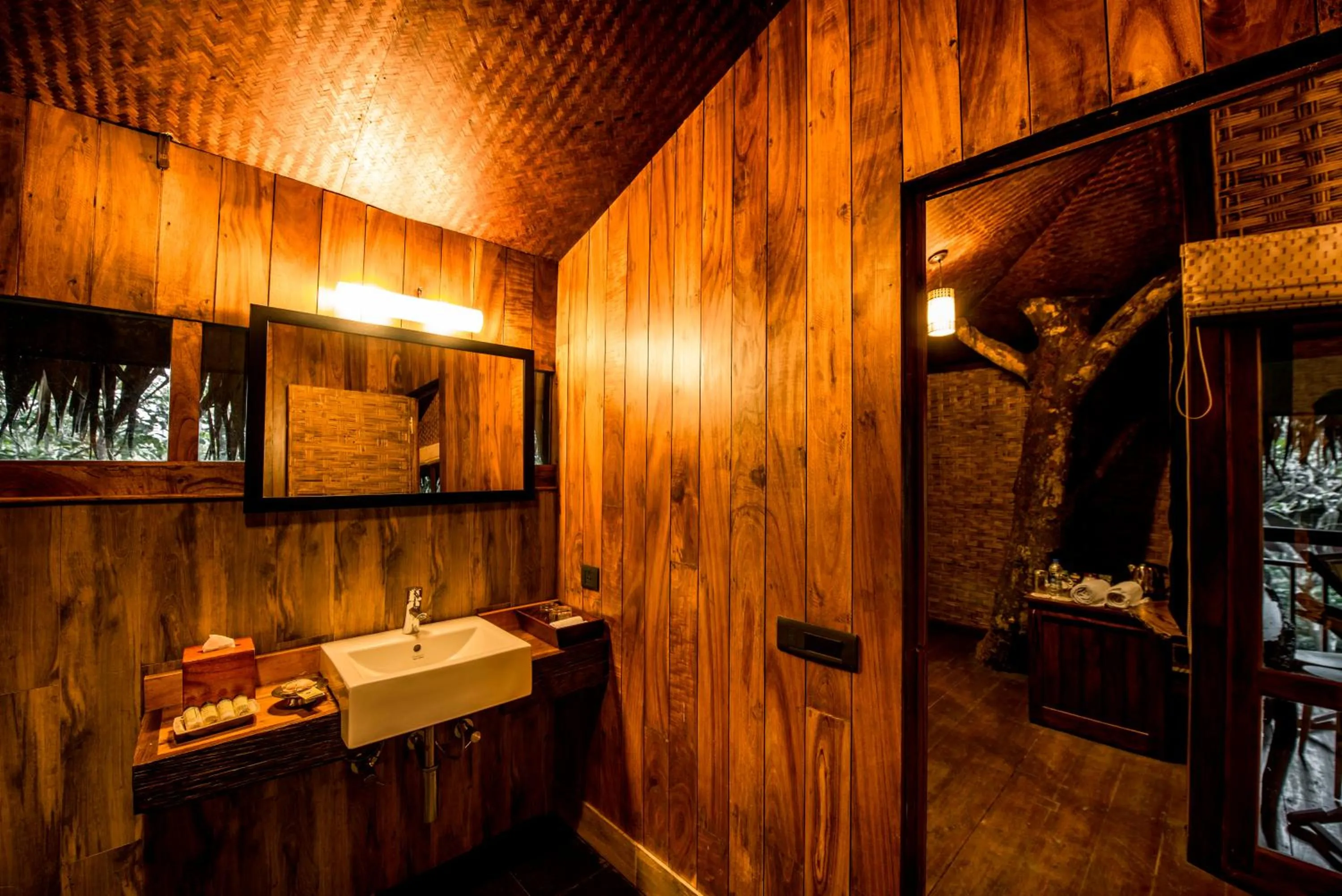 Bathroom in Pepper Trail