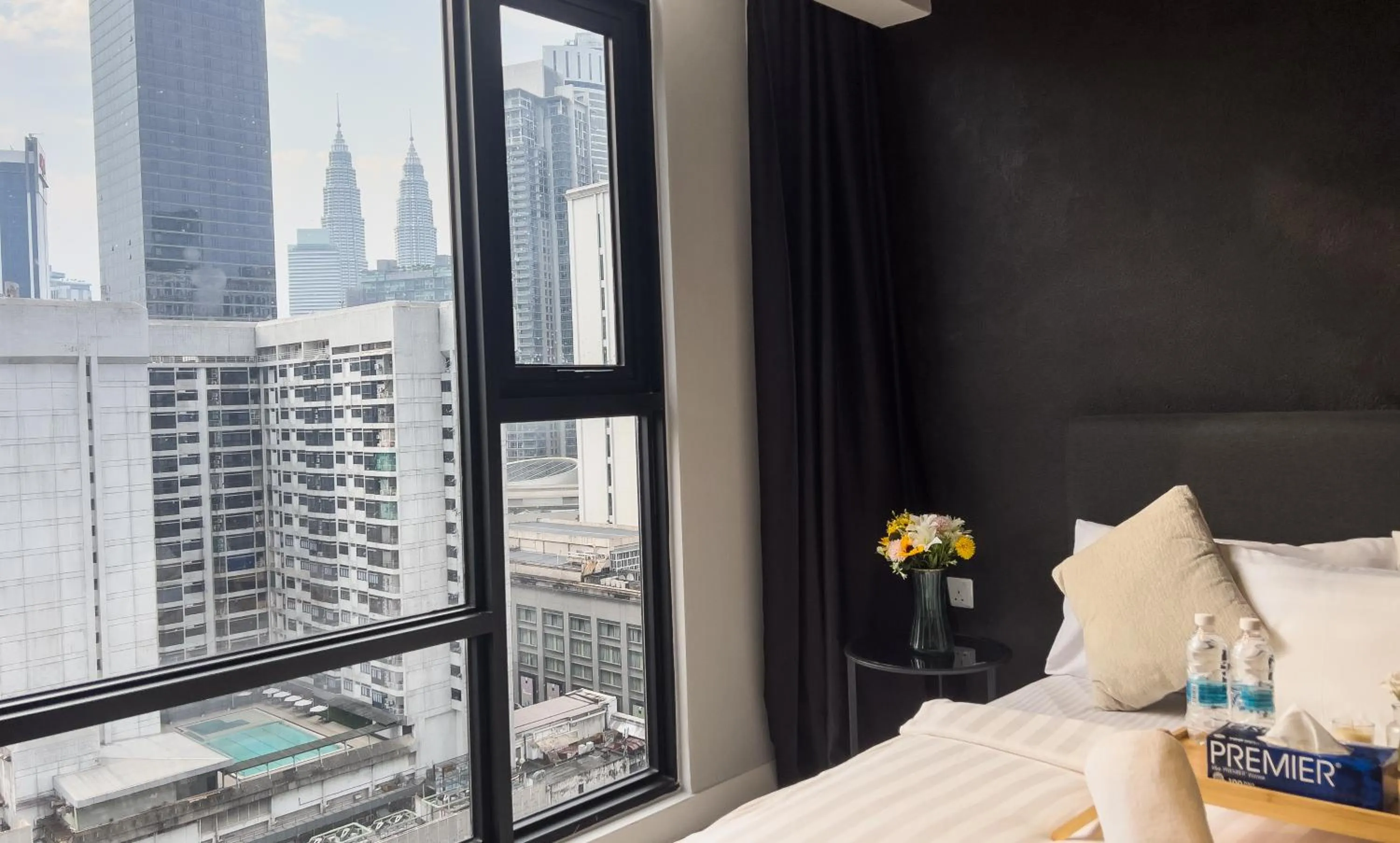 Photo of the whole room, Bed in Axon Residence KLCC - JD HOME