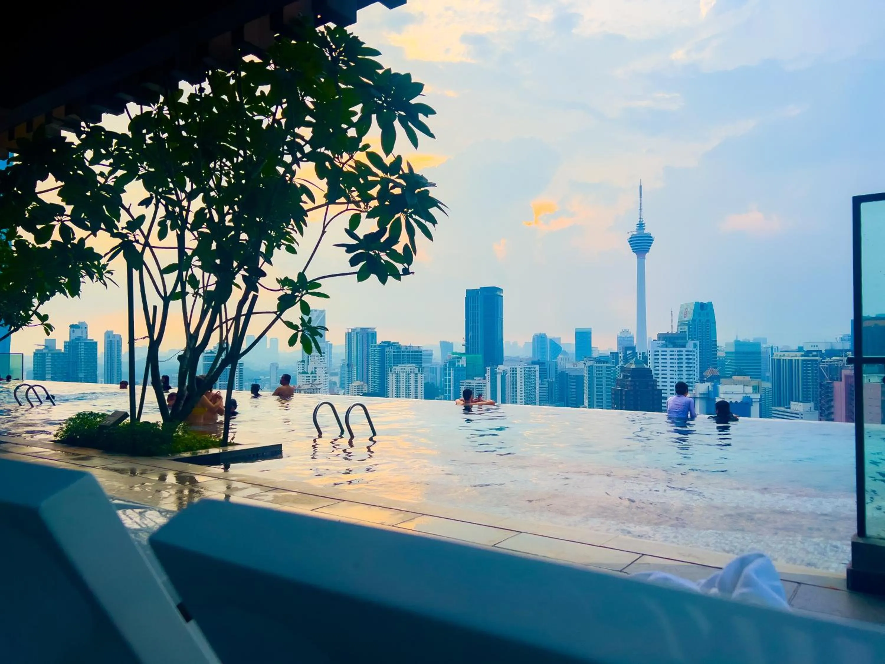 Day in Axon Residence KLCC - JD HOME