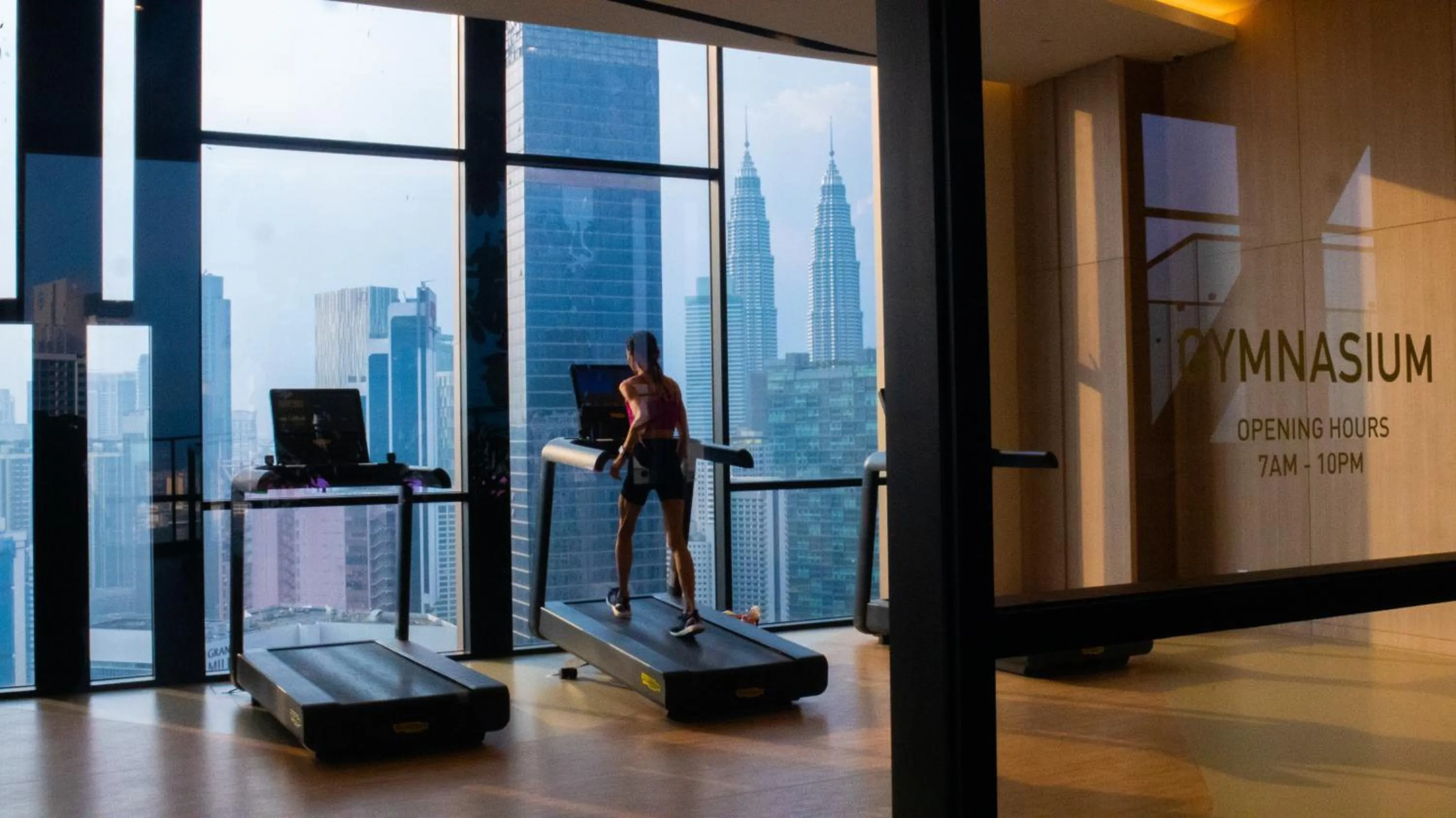 People in Axon Residence KLCC - JD HOME