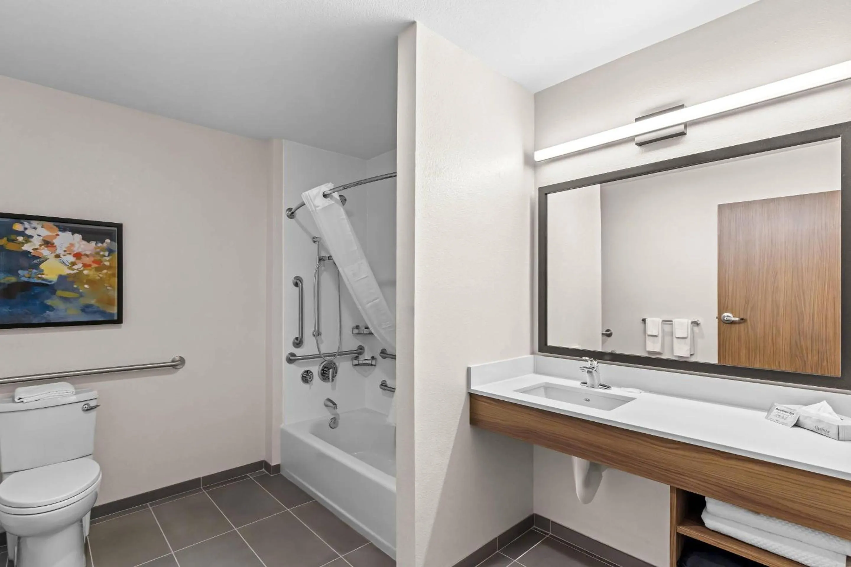 Bedroom in Everhome Suites Temecula