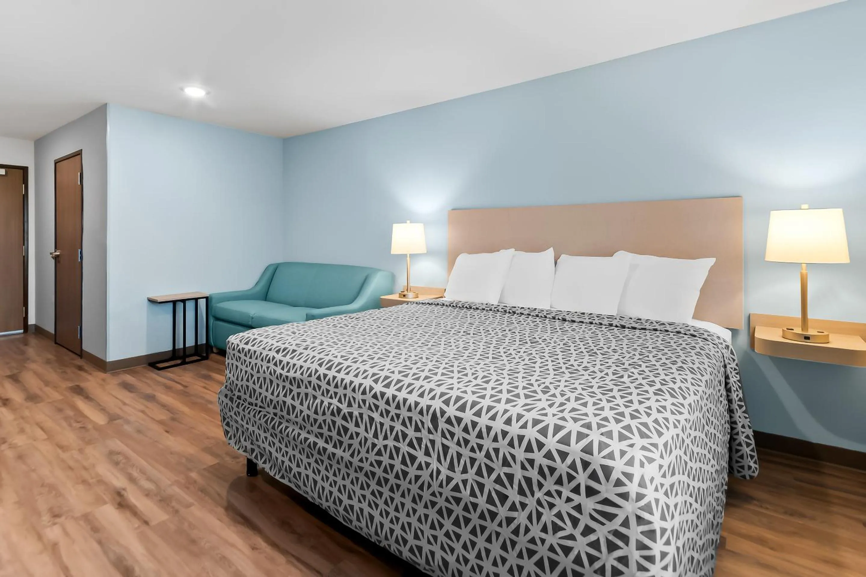King Suite with Sofa - Disability Access/Non Smoking in WoodSpring Suites Pensacola West