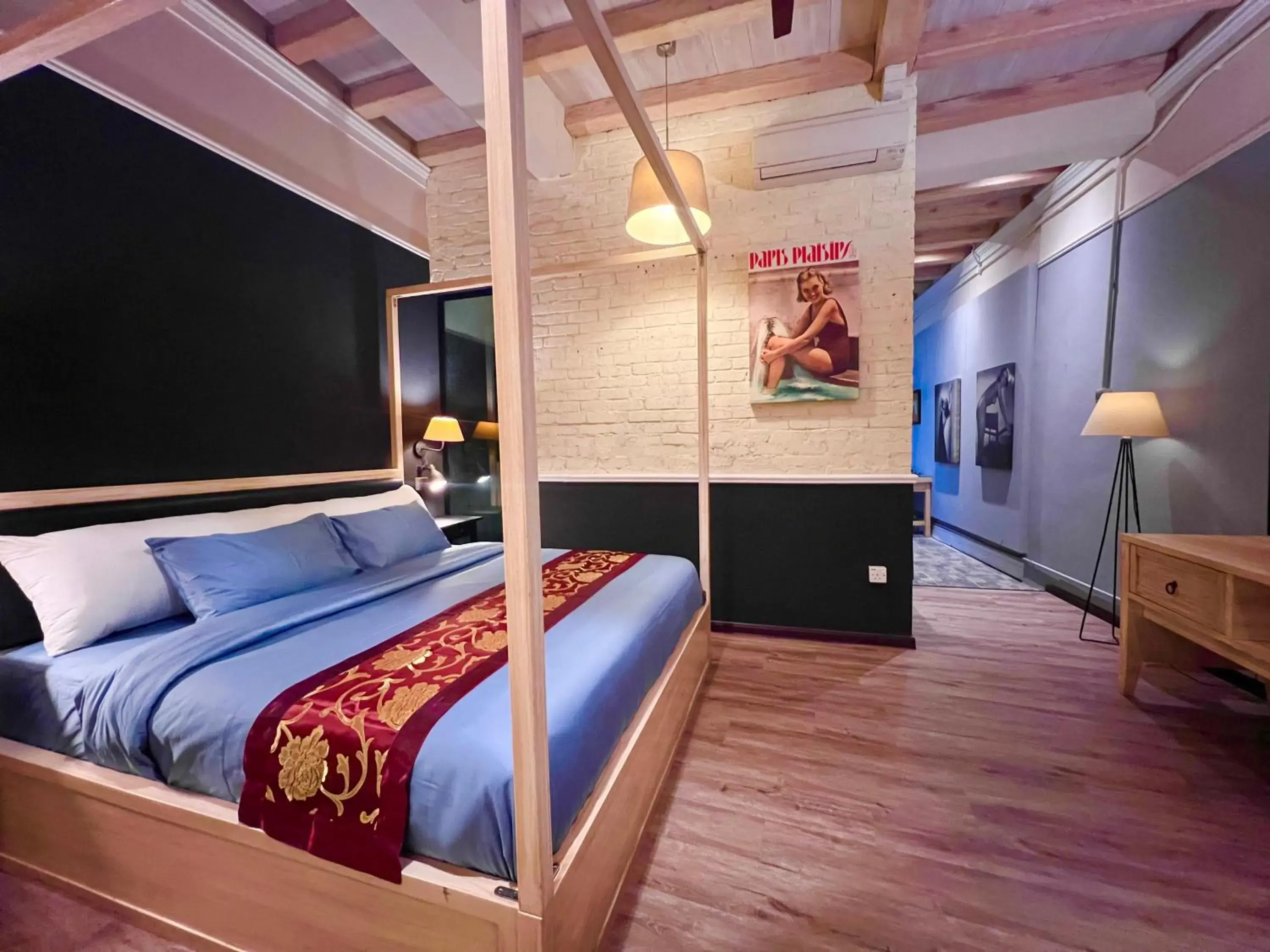 Deluxe King Suite in Heritage Hideaway Retreat Deluxe King Suite in Heritage Hideaway Retreat