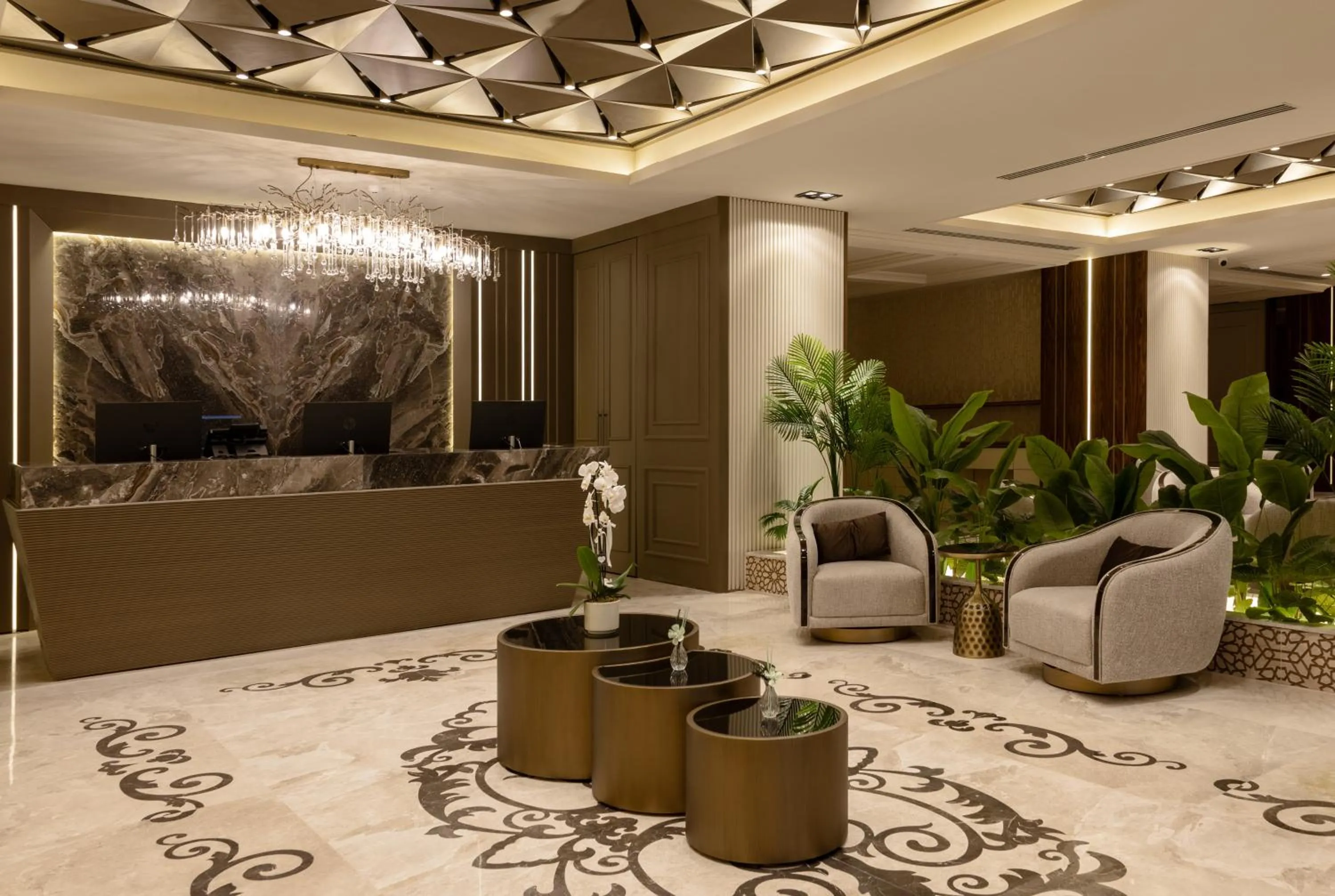 Lobby or reception in Lilium Hotel & Suites