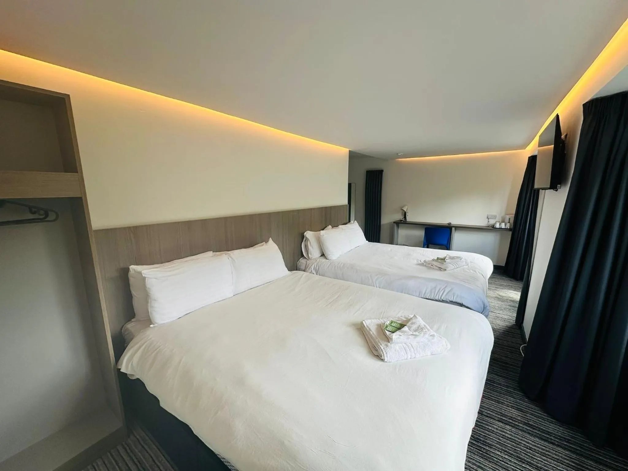 Bed in My Motel Glasgow Airport