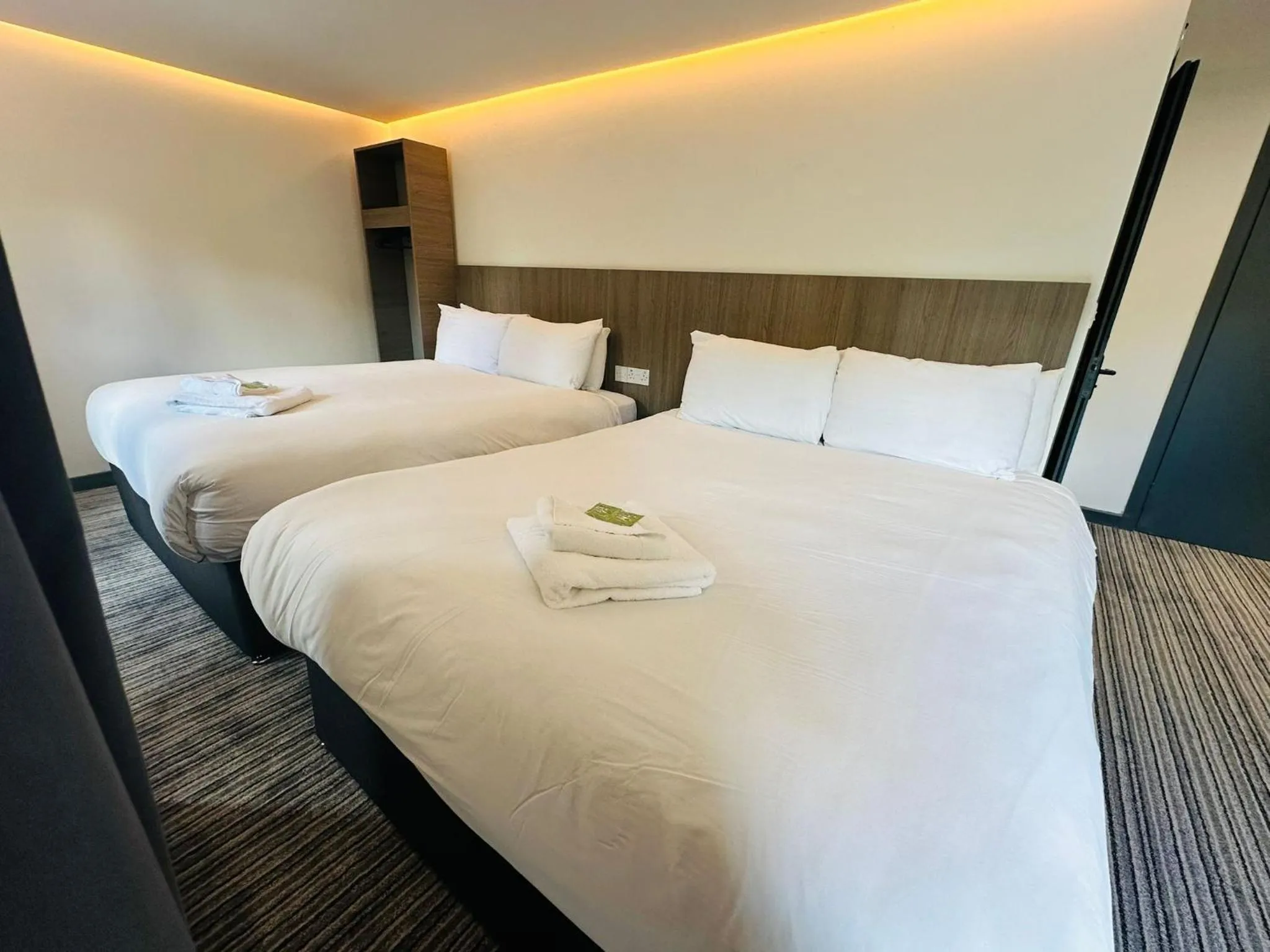 Bed in My Motel Glasgow Airport