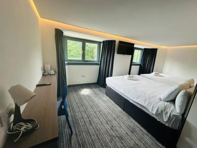 TV and multimedia in My Motel Glasgow Airport