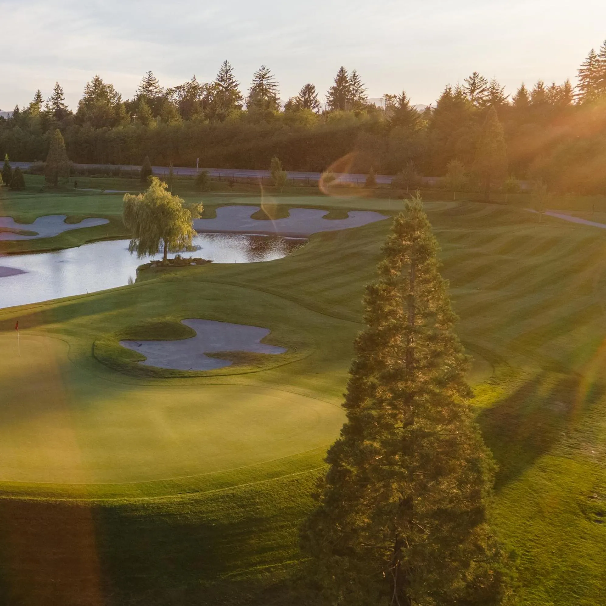 Golfcourse in Naturally Pacific Resort