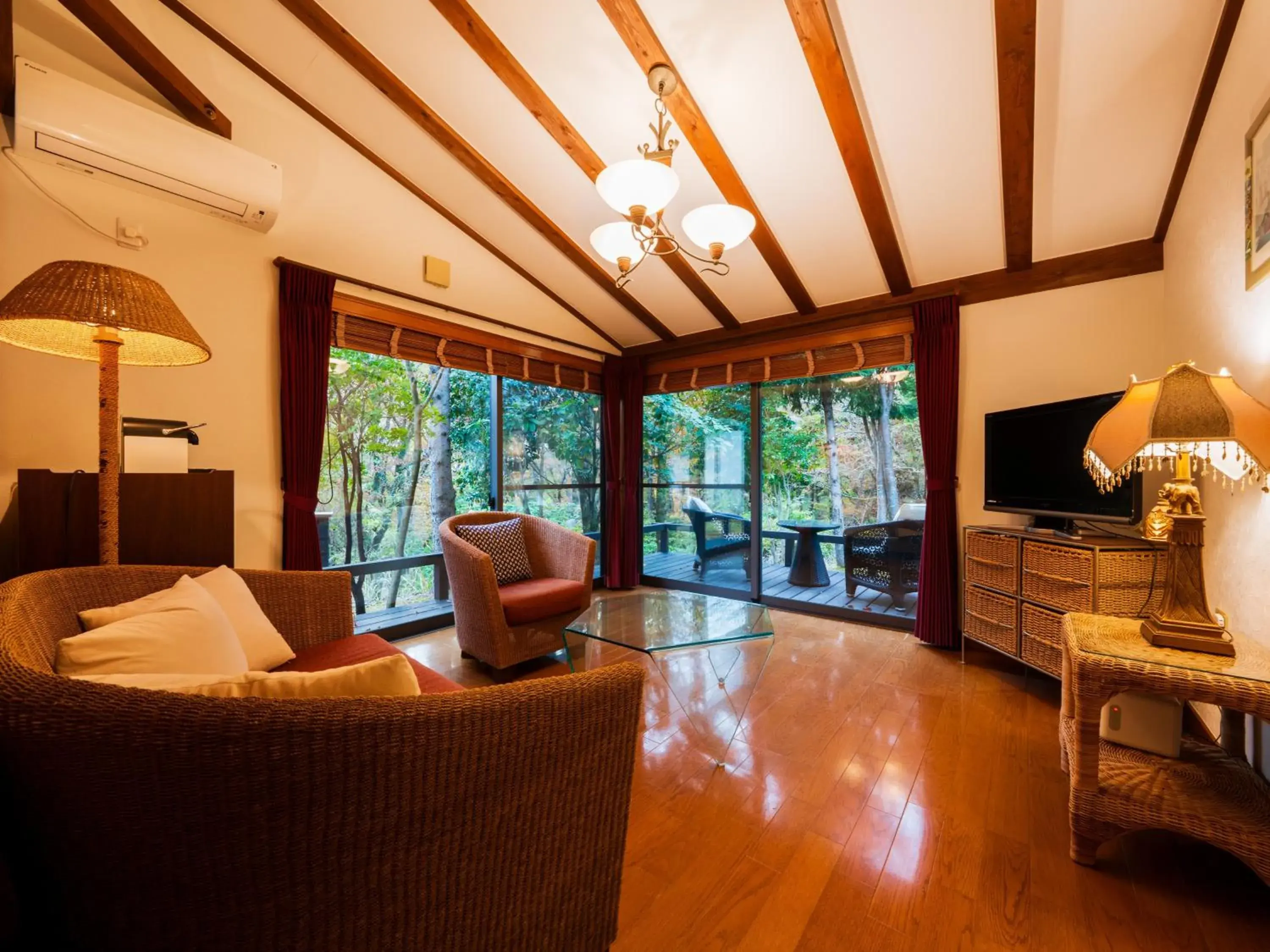 Standard Triple Room (No choice of bed preference) in Auberge A MA FACON Standard Triple Room (No choice of bed preference) in Auberge A MA FACON