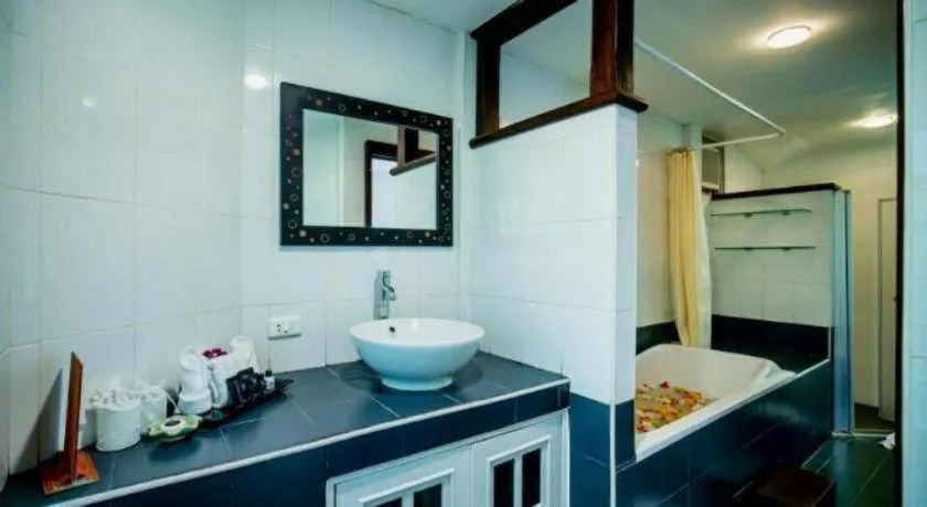 Hyton Leelavadee Hotel