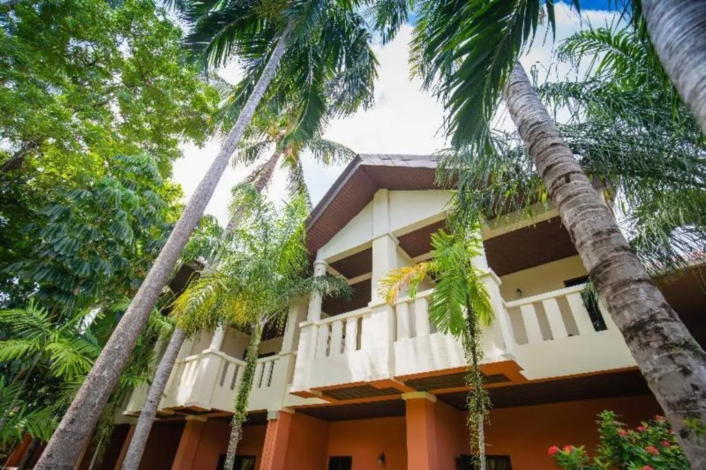 Hyton Leelavadee Hotel