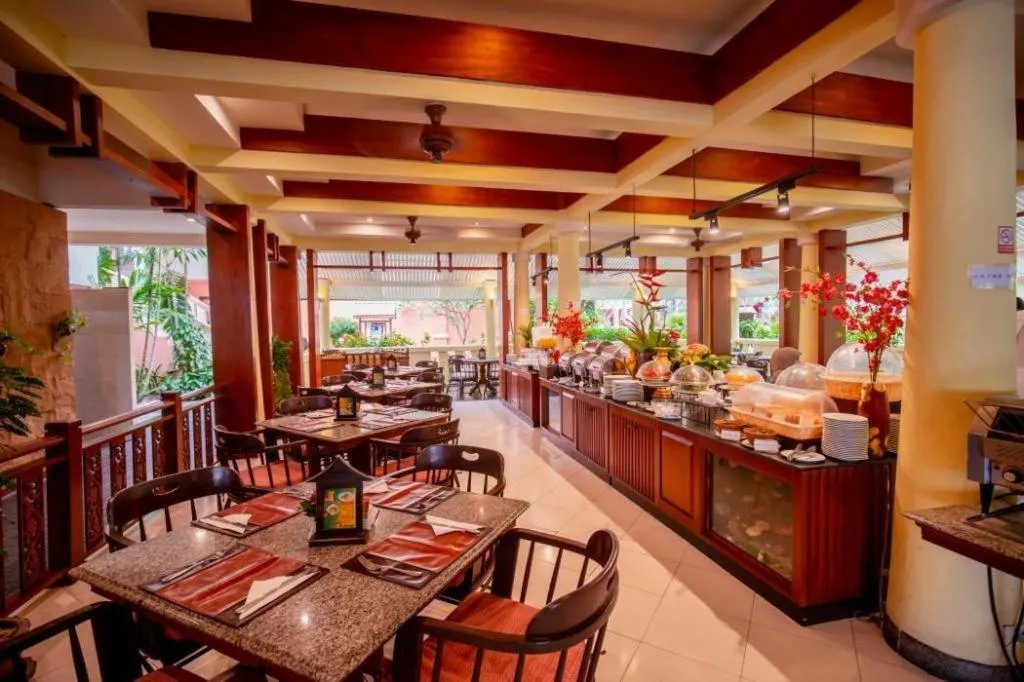 Hyton Leelavadee Hotel