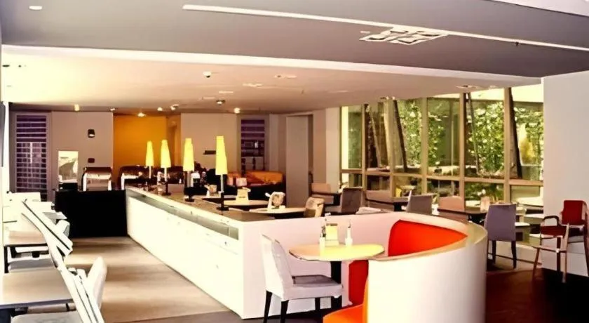 Jinjiang Inn Tianjin Binhai New District Tanggu Metro Station