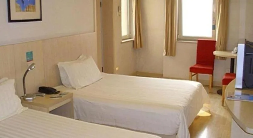 Jinjiang Inn Tianjin Binhai New District Tanggu Metro Station