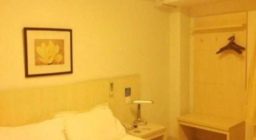 Jinjiang Inn Tianjin Binhai New District Tanggu Metro Station