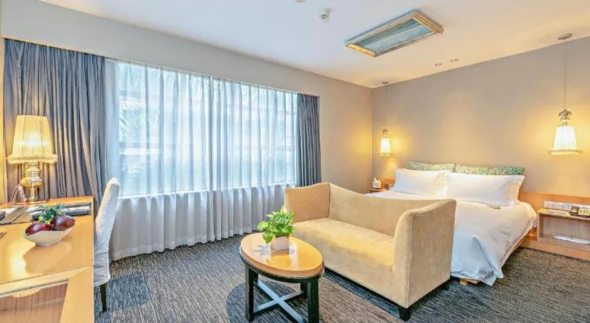 Bed in Guangzhou Carat Hotel