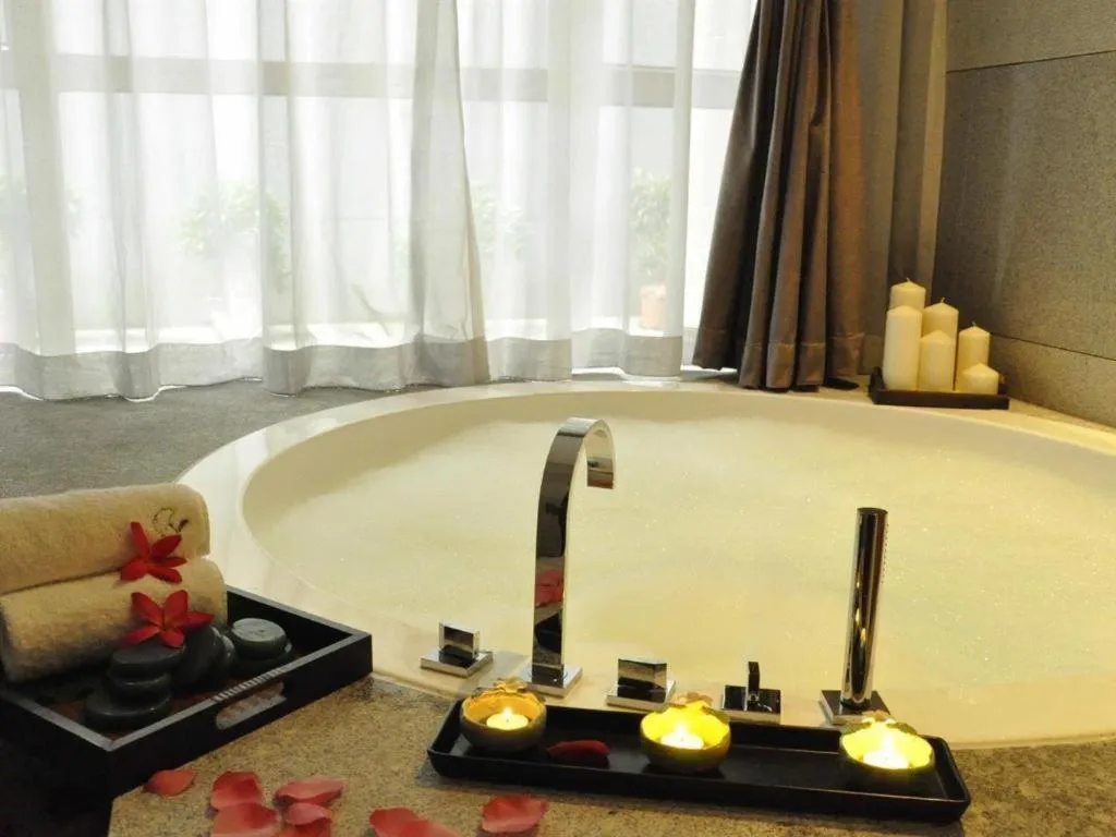 Guangzhou Carat Hotel