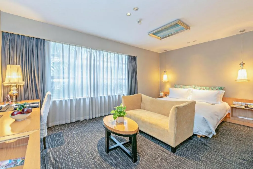 Bed in Guangzhou Carat Hotel