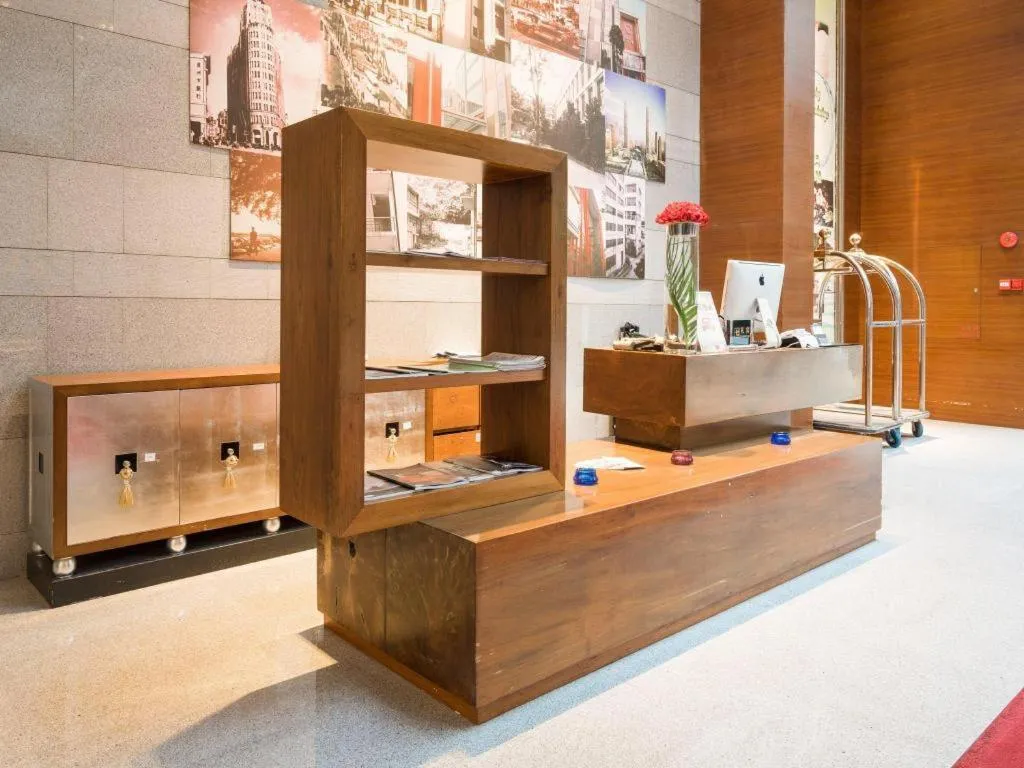 Guangzhou Carat Hotel