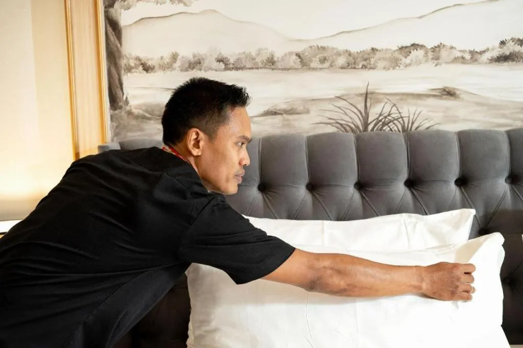 Bed in Hotel Pangeran