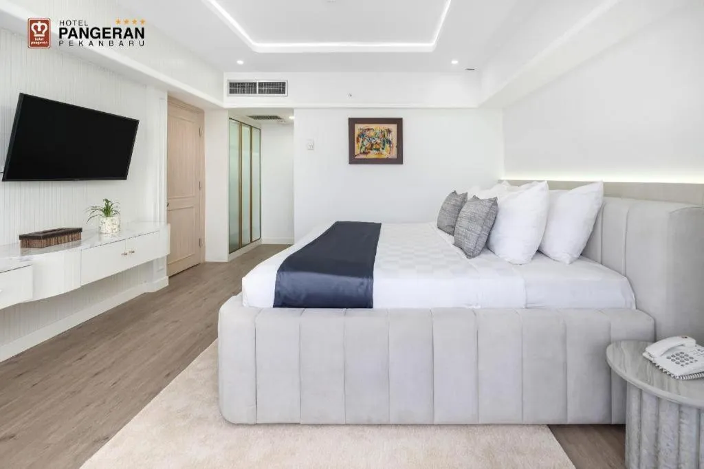 Bed in Hotel Pangeran