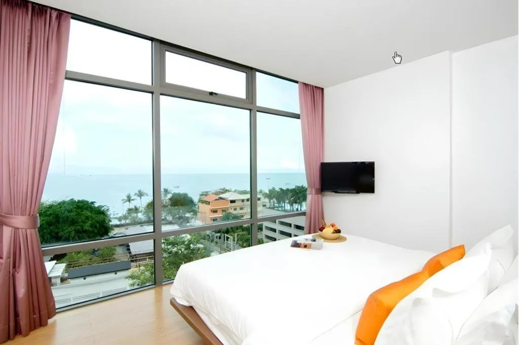 Bed in Seven Zea Chic Hotel