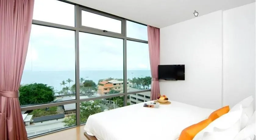 Bed in Seven Zea Chic Hotel