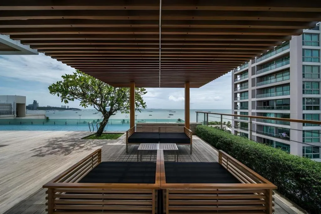 Seven Zea Chic Hotel