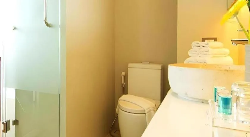 Seven Zea Chic Hotel