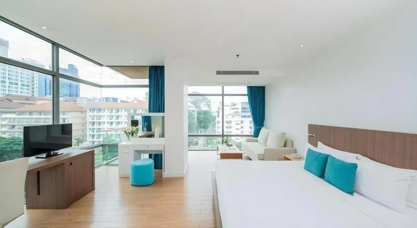 Bed in Seven Zea Chic Hotel