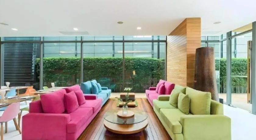 Seven Zea Chic Hotel