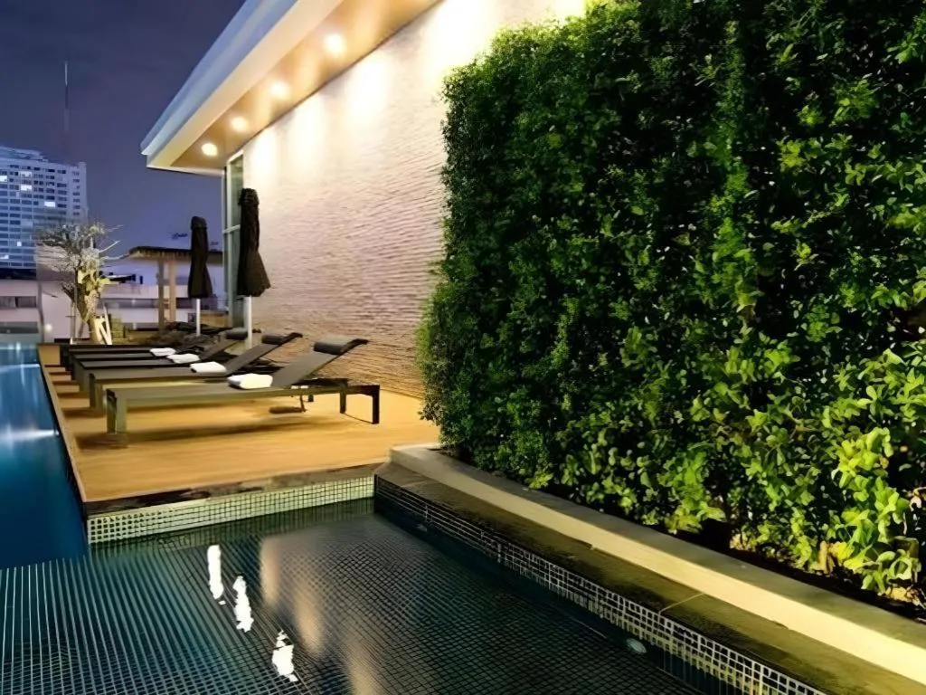 Seven Zea Chic Hotel