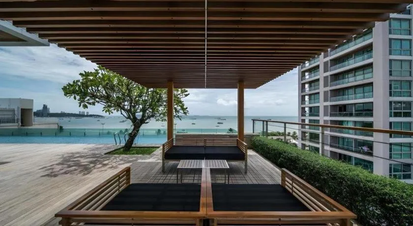 Seven Zea Chic Hotel