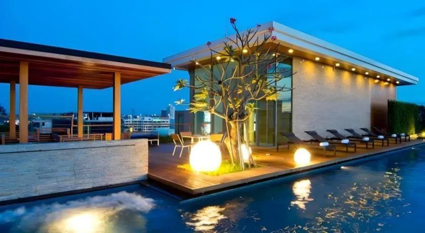 Seven Zea Chic Hotel