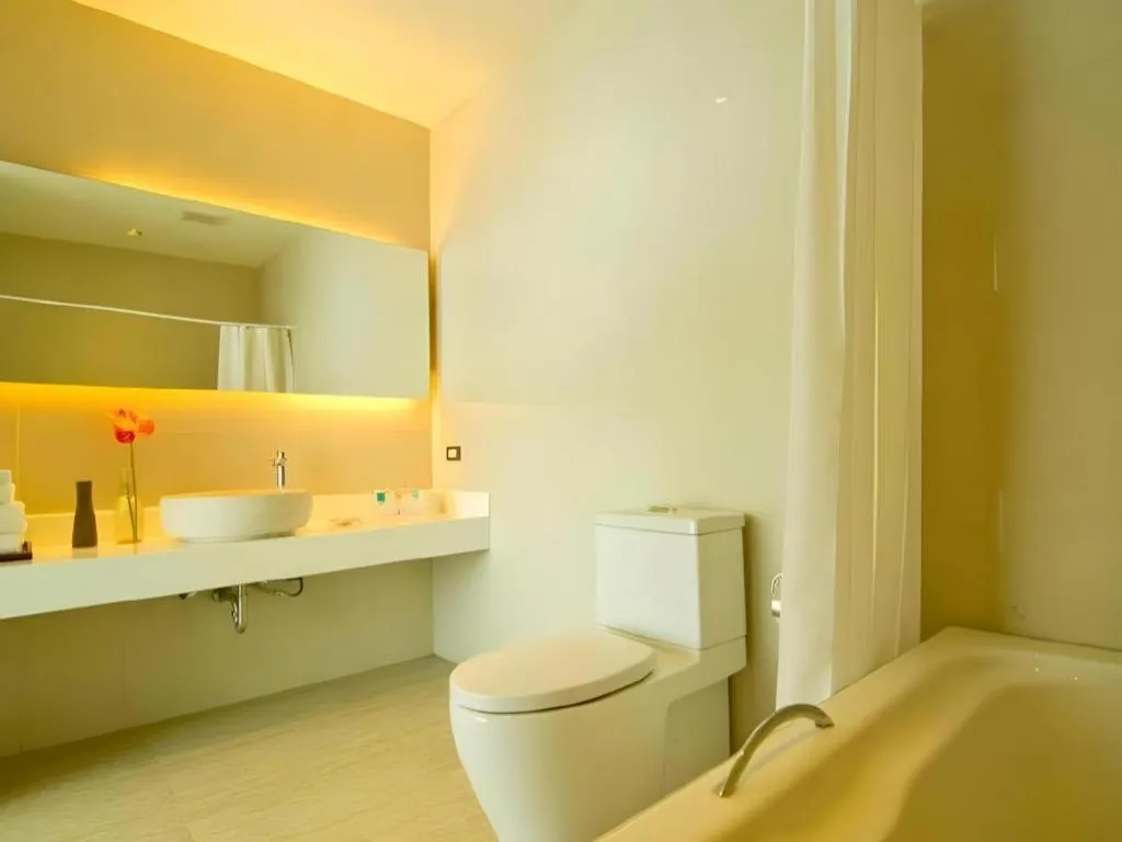 Seven Zea Chic Hotel