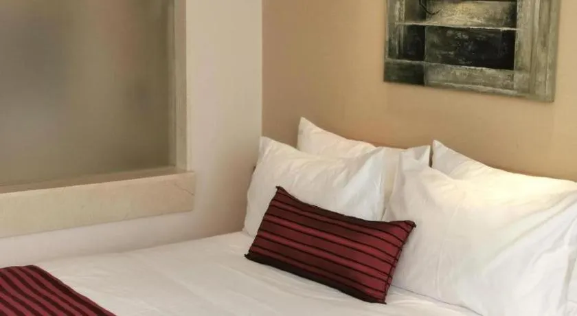 Bed in Jinglun Hotel