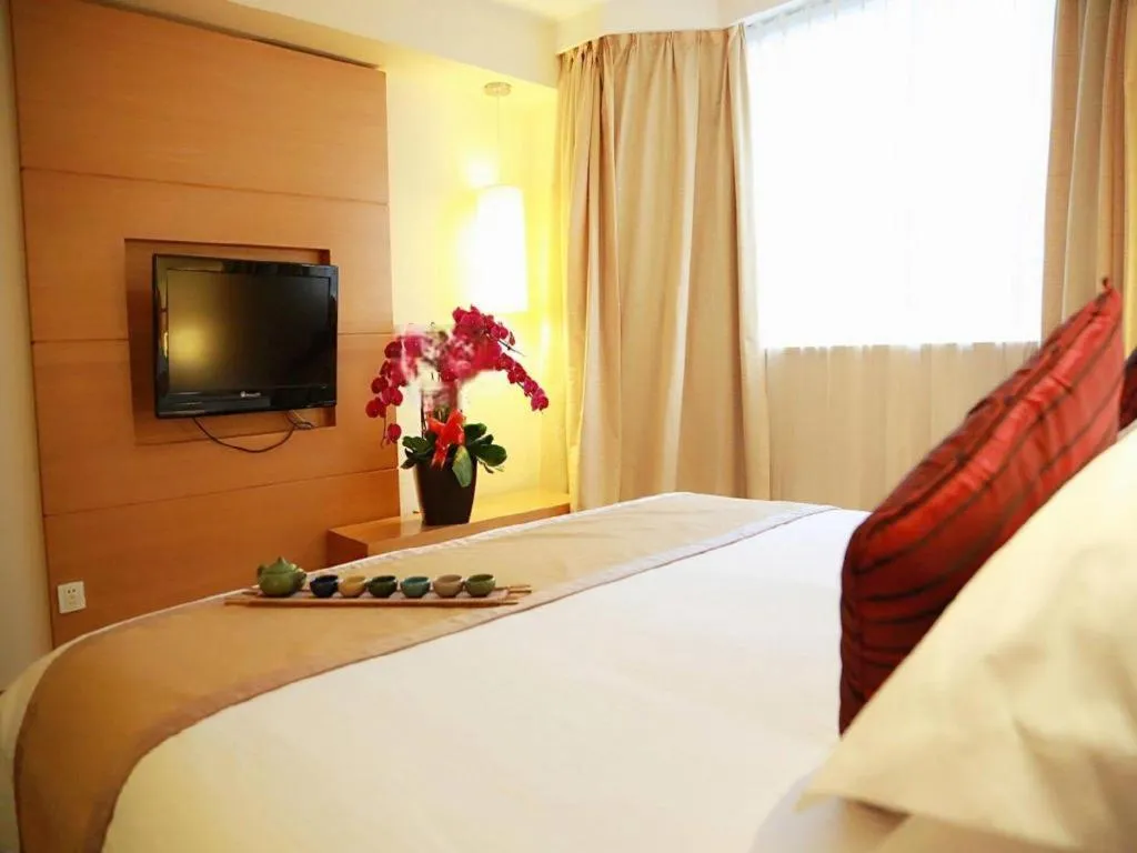 Bed in Jinglun Hotel