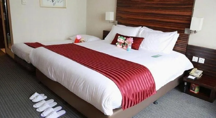 Bed in Jinglun Hotel