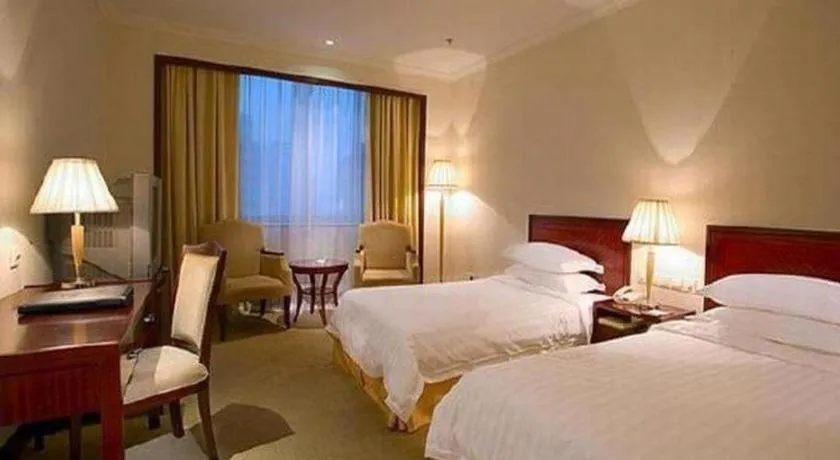 Bed in Jinglun Hotel