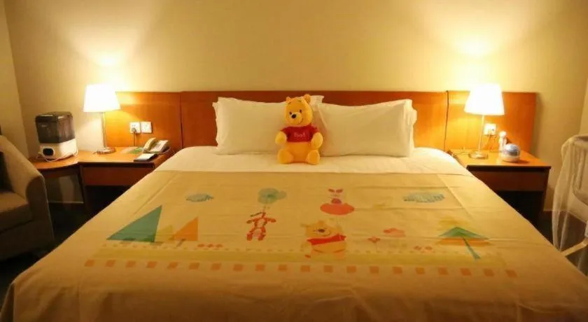Bed in Jinglun Hotel