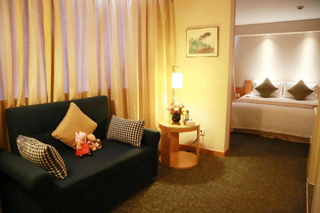 Bed in Jinglun Hotel