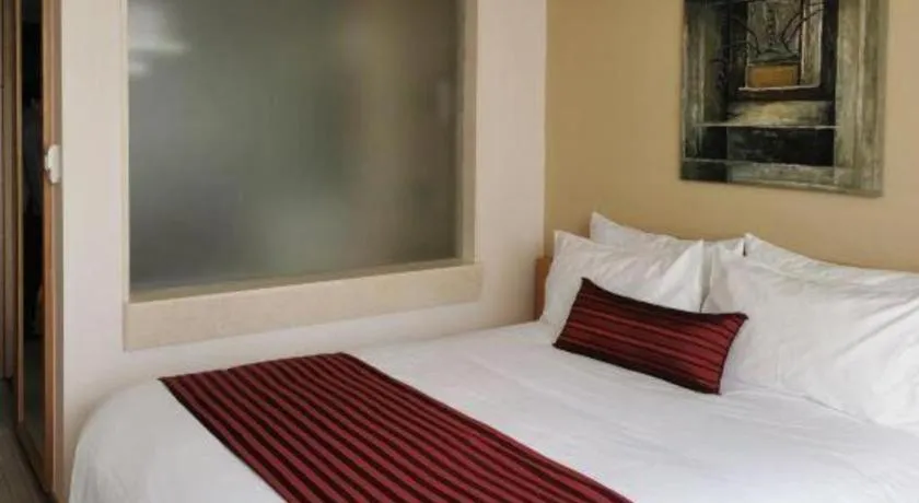 Bed in Jinglun Hotel